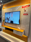 Painel ripado de 2,29x2,40 de altura 100% MDF com LED para TV de até 75 polegadas