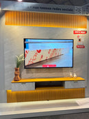 Painel ripado de 2,29x2,40 de altura 100% MDF com LED para TV de até 75 polegadas